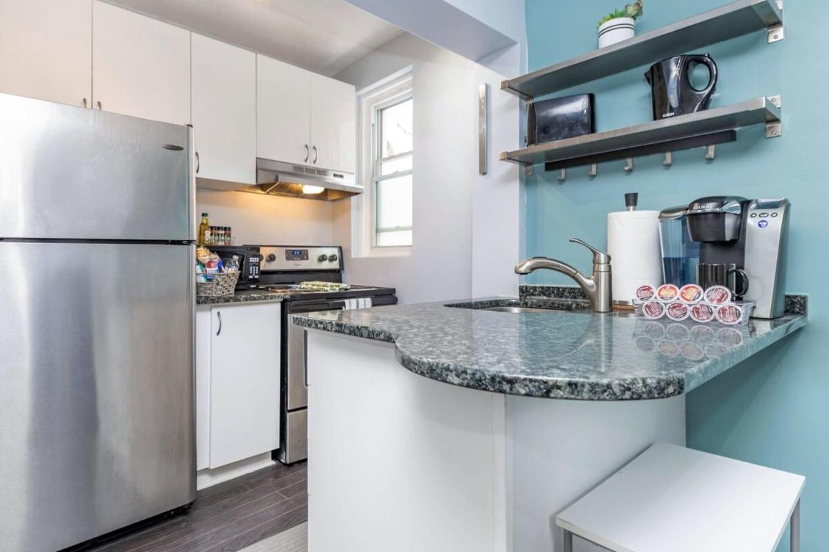 Pet-Friendly Home - Near Chinatown & Little Italy Ottawa Exterior foto