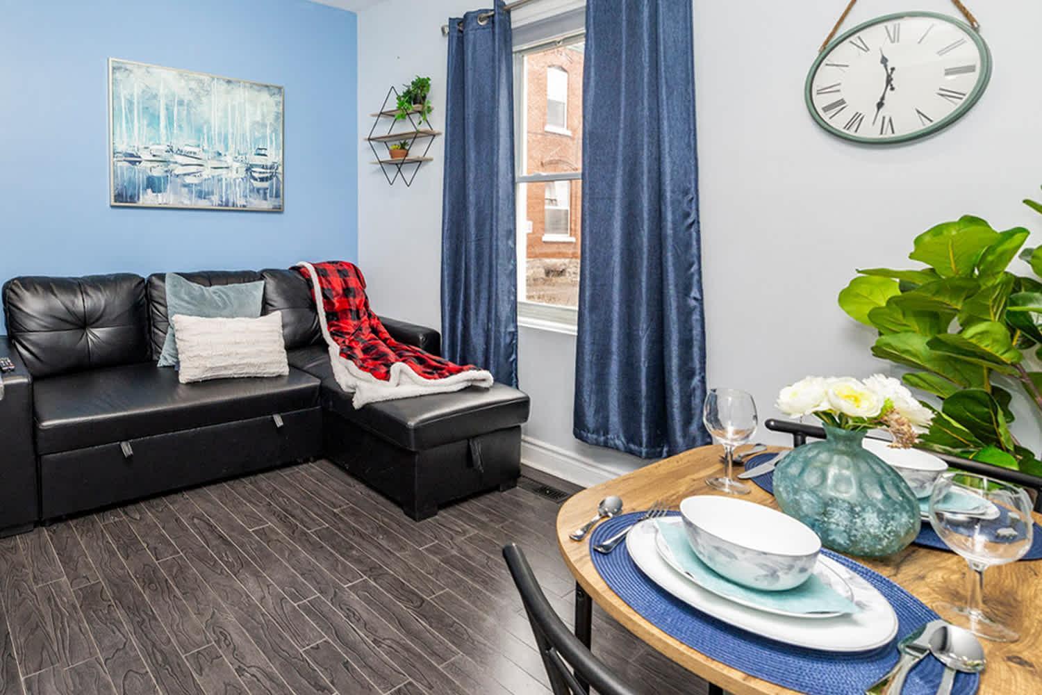 Pet-Friendly Home - Near Chinatown & Little Italy Ottawa Exterior foto
